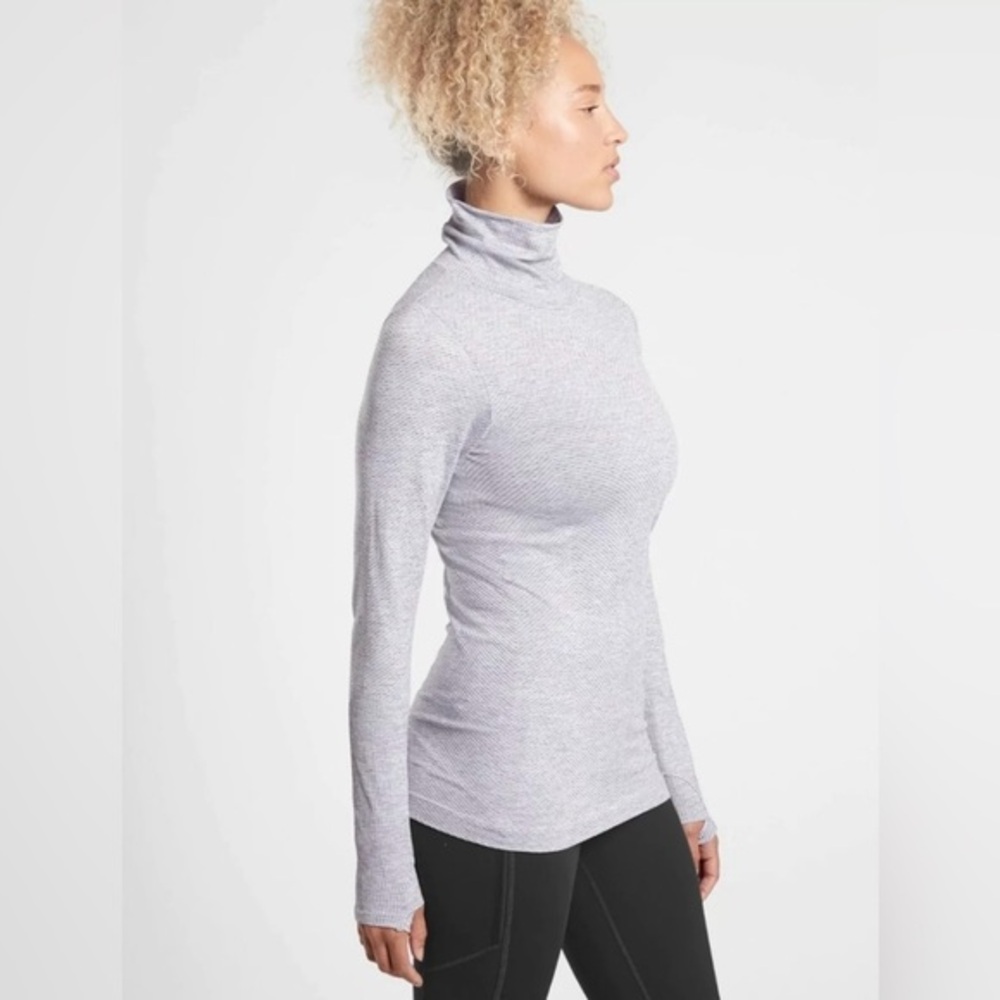 Athleta Flurry Blizzard Shine Turtleneck Top Gray Heather Sz M